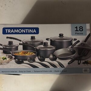 18-Piece Nonstick Cookware Set - Black